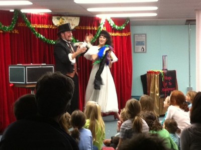 Christmas and Holiday magic shows for children or corporate groups